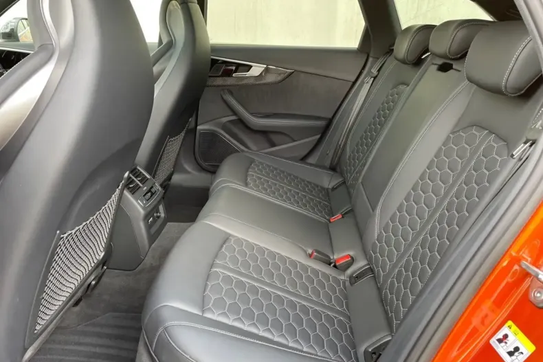 Audi RS4 din 2024 cu 10.849 km - oferta AUD114112 - foto 20