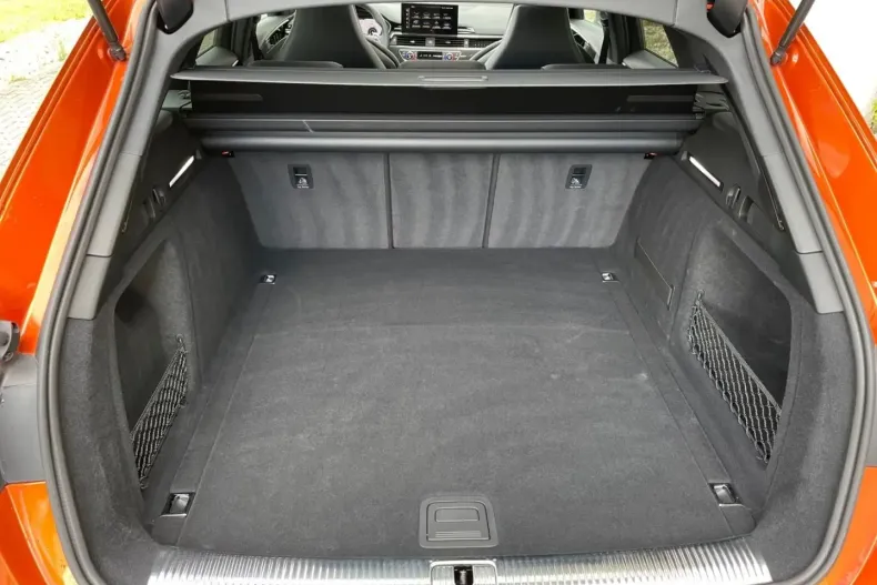 Audi RS4 din 2024 cu 10.849 km - oferta AUD114112 - foto 28