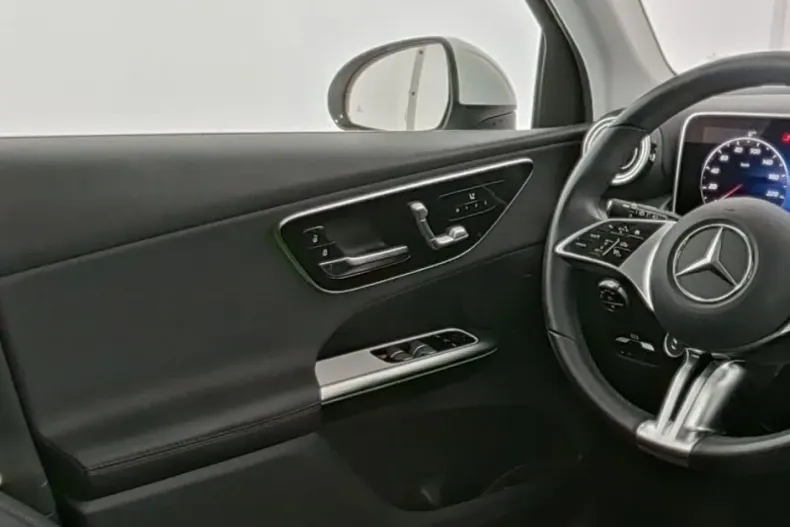 Mercedes-Benz GLC 300 din 2024 cu 32.369 km - oferta MER114124 - foto 8