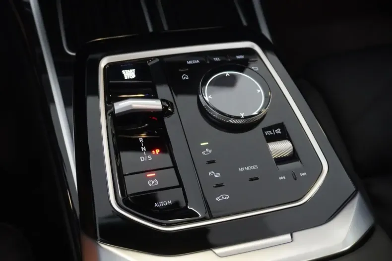 BMW 740 din 2024 cu 26.000 km - oferta BMW114128 - foto 19