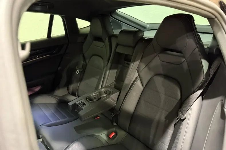 Porsche Panamera din 2024 cu 9.300 km - oferta POR114132 - foto 15