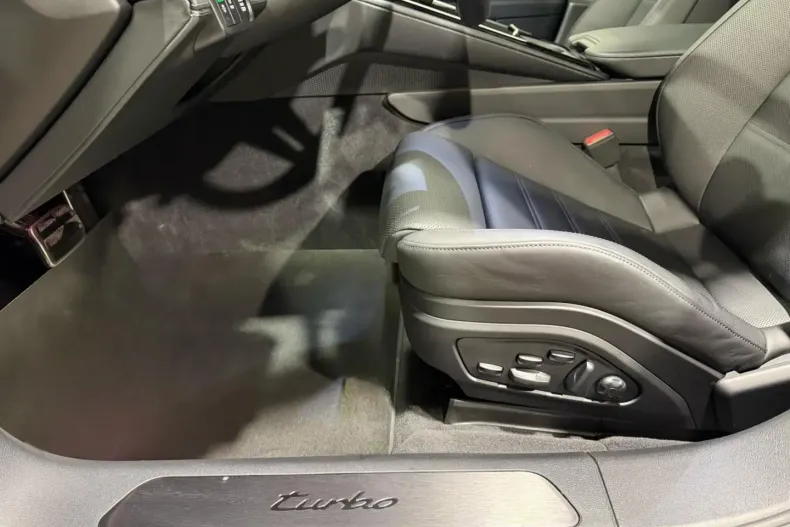 Porsche Panamera din 2024 cu 9.300 km - oferta POR114132 - foto 27