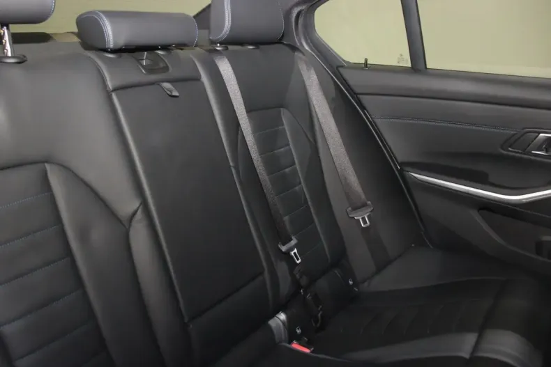 BMW M340d din 2024 cu 23.900 km - oferta BMW114165 - foto 8