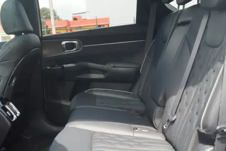 Kia Sorento din 2023 cu 26.600 km - oferta KIA114188 - foto 13