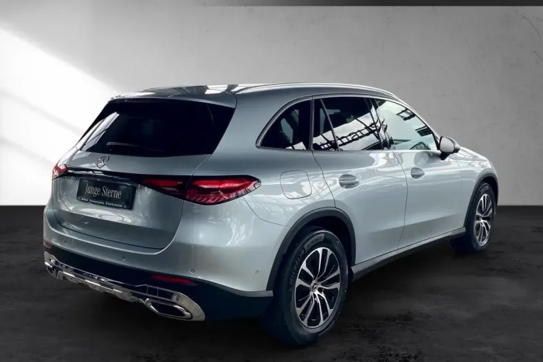 Mercedes-Benz GLC 200 din 2024 cu 13.450 km - oferta MER114209 - foto 4