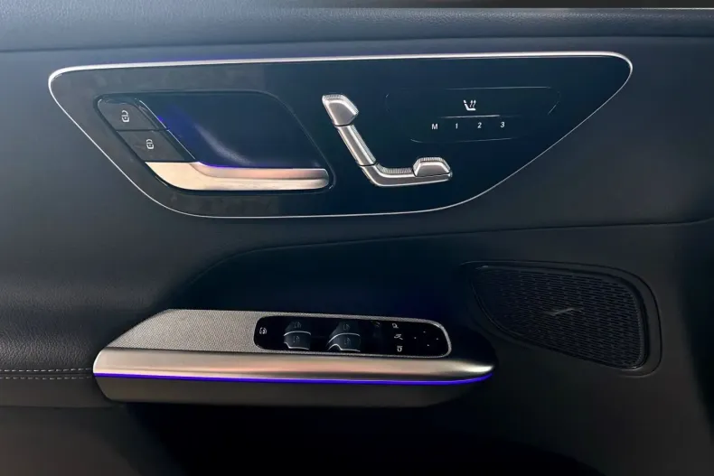 Mercedes-Benz GLC 200 din 2024 cu 13.450 km - oferta MER114209 - foto 13