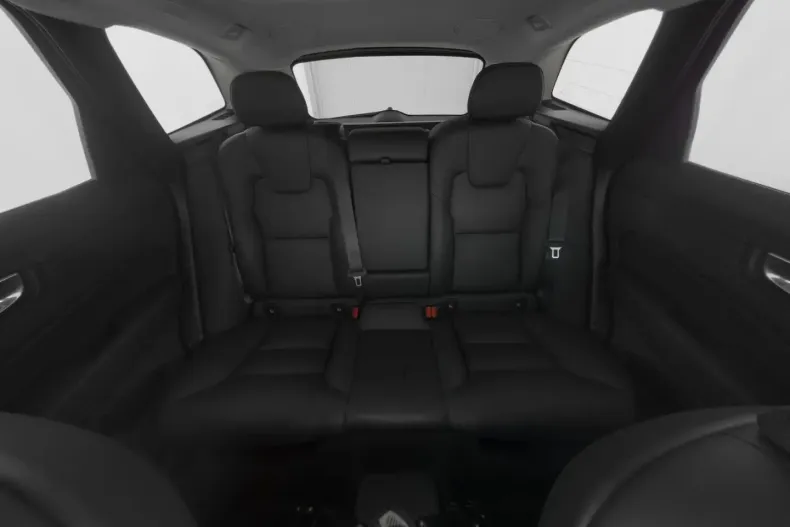 Volvo XC60 din 2023 cu 50.700 km - oferta VOL114220 - foto 6