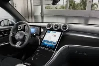 Mercedes-Benz GLC 200 din 2024 cu 9.900 km - oferta MER114222 - foto 4