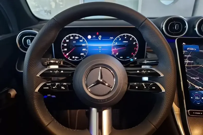 Mercedes-Benz GLC 200 din 2024 cu 9.269 km - oferta MER114224 - foto 4