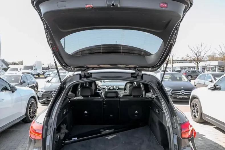 Mercedes-Benz GLC 200 din 2024 cu 8.827 km - oferta MER114228 - foto 3