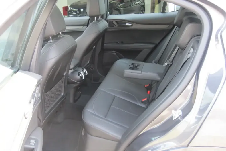 Alfa Romeo Stelvio din 2023 cu 25.500 km - oferta ALF114230 - foto 10