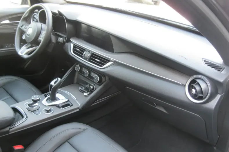 Alfa Romeo Stelvio din 2023 cu 25.500 km - oferta ALF114230 - foto 12