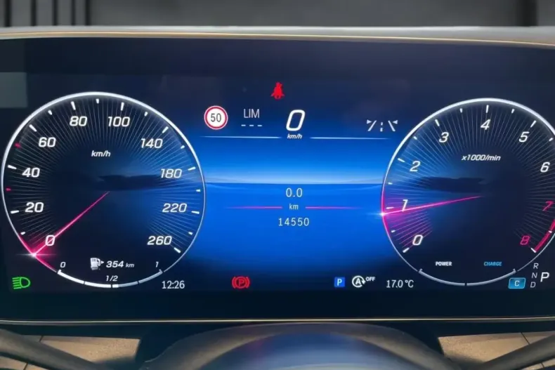 Mercedes-Benz GLC 200 din 2023 cu 14.600 km - oferta MER114231 - foto 6