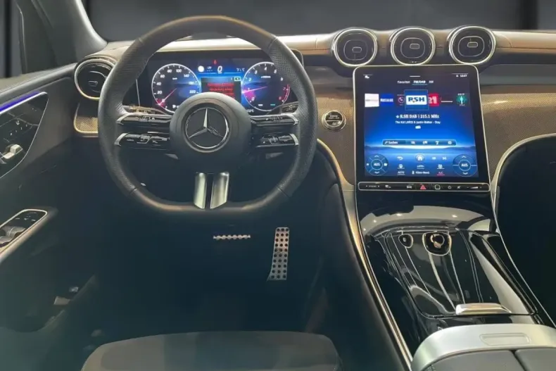 Mercedes-Benz GLC 200 din 2023 cu 14.600 km - oferta MER114231 - foto 11