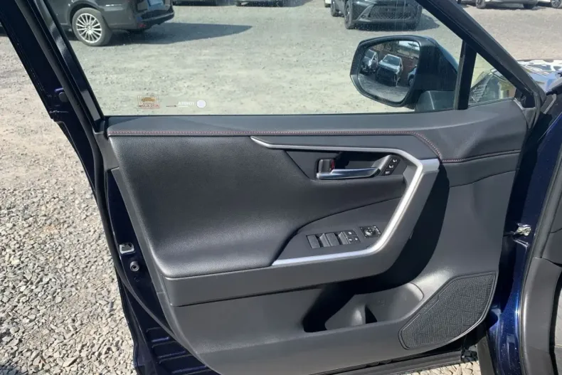 Toyota RAV4 din 2022 cu 66.093 km - oferta TOY114236 - foto 9