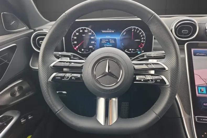 Mercedes-Benz C 300 din 2024 cu 12.400 km - oferta MER114252 - foto 5