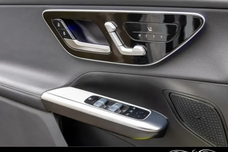 Mercedes-Benz GLC 200 din 2024 cu 15.200 km - oferta MER114253 - foto 14