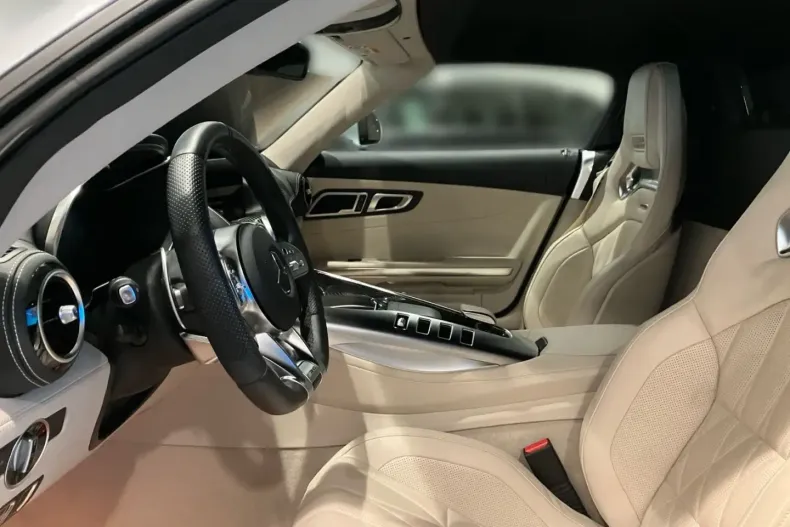 Mercedes-Benz AMG GT din 2021 cu 9.600 km - oferta MER114257 - foto 9