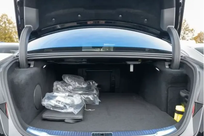 Mercedes-Benz S 63 AMG din 2024 cu 12.184 km - oferta MER114258 - foto 9