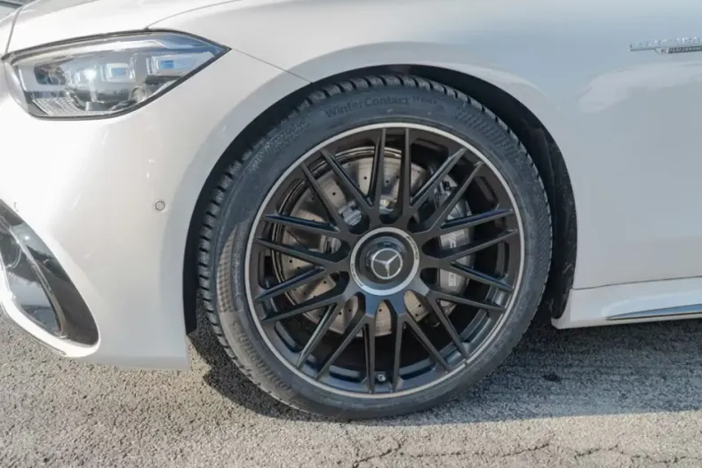 Mercedes-Benz GLS 63 din 2025 cu 14.500 km - oferta MER114259 - foto 4