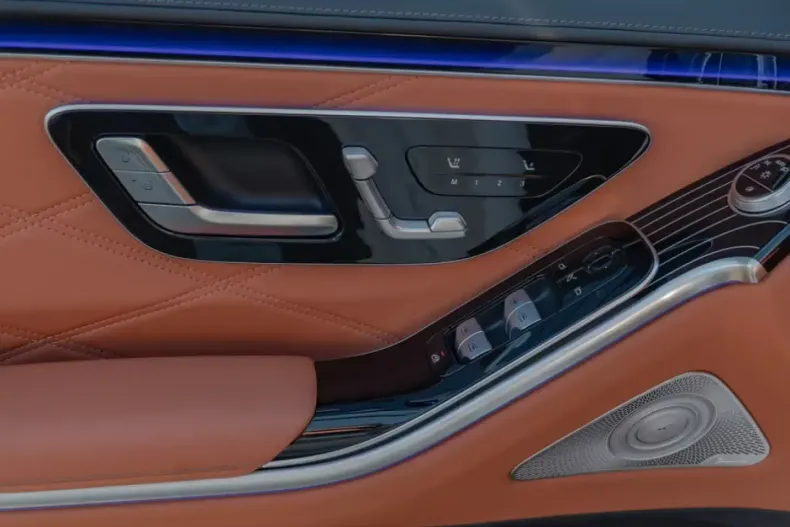 Mercedes-Benz GLS 63 din 2025 cu 14.500 km - oferta MER114259 - foto 9