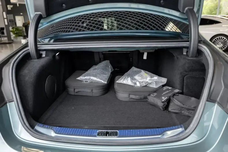 Mercedes-Benz S 63 AMG din 2024 cu 7.953 km - oferta MER114260 - foto 2