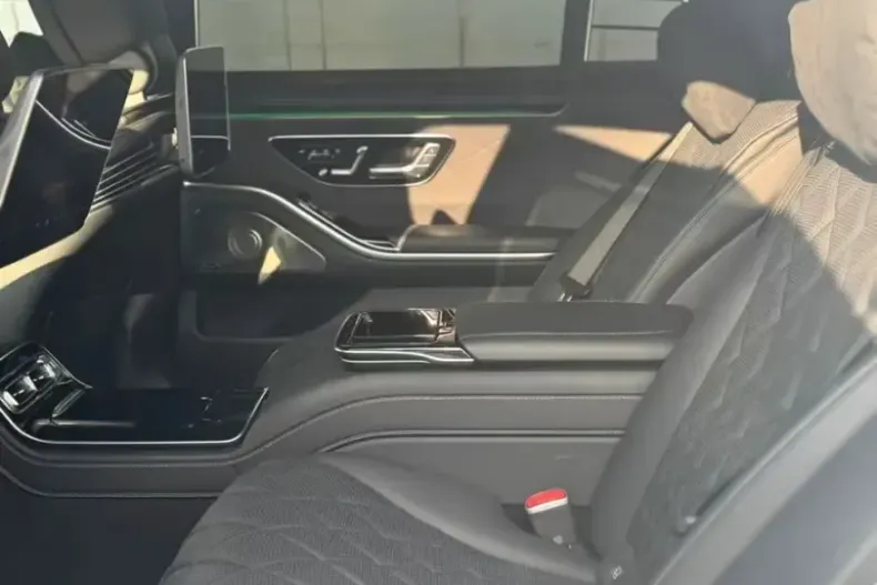 Mercedes-Benz S 580 din 2025 cu 2.000 km - oferta MER114262 - foto 8