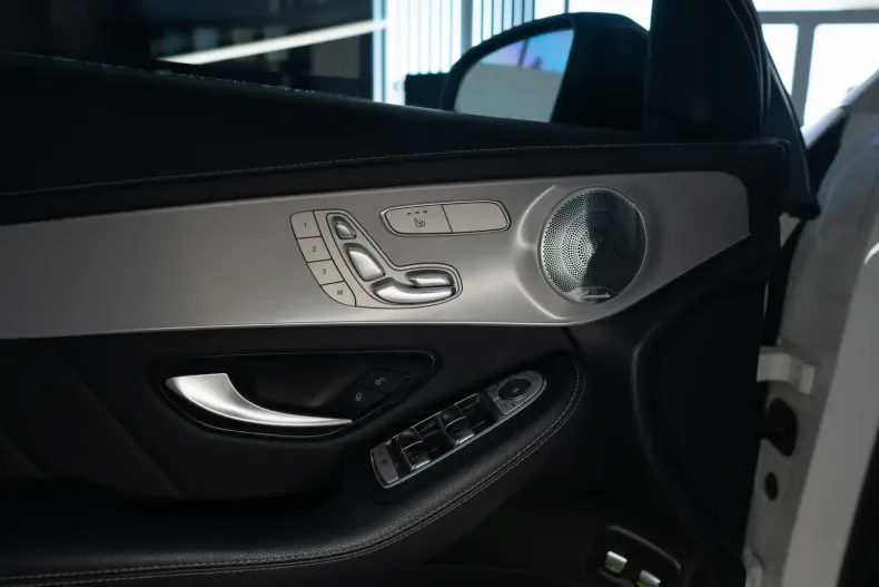 Mercedes-Benz GLC 400 din 2020 cu 75.000 km - oferta MER114269 - foto 19