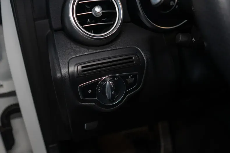 Mercedes-Benz GLC 400 din 2020 cu 75.000 km - oferta MER114269 - foto 20