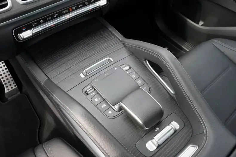 Mercedes-Benz GLE 400 din 2023 cu 15.900 km - oferta MER114271 - foto 16