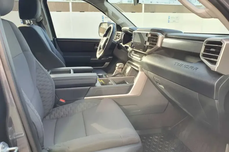 Toyota Tundra din 2023 cu 10.527 km - oferta TOY114274 - foto 11