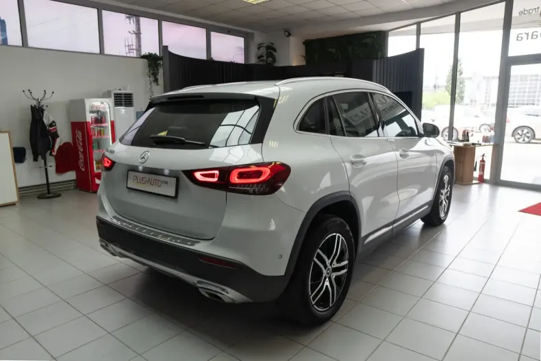 Mercedes-Benz GLA 250 din 2020 cu 77.000 km - oferta MER114279 - foto 6