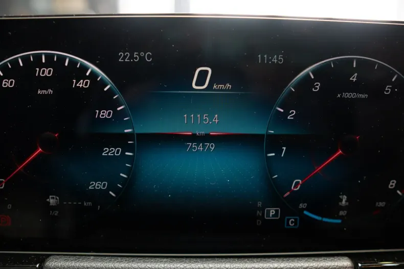 Mercedes-Benz GLA 250 din 2020 cu 77.000 km - oferta MER114279 - foto 14