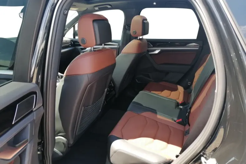 Volkswagen Touareg din 2024 cu 30.769 km - oferta VOL114280 - foto 16