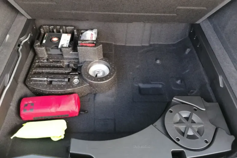 Volkswagen Touareg din 2024 cu 30.769 km - oferta VOL114280 - foto 19