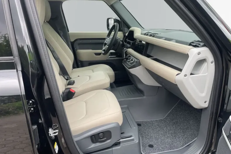 Land Rover Defender din 2024 cu 35.500 km - oferta LAN114293 - foto 8