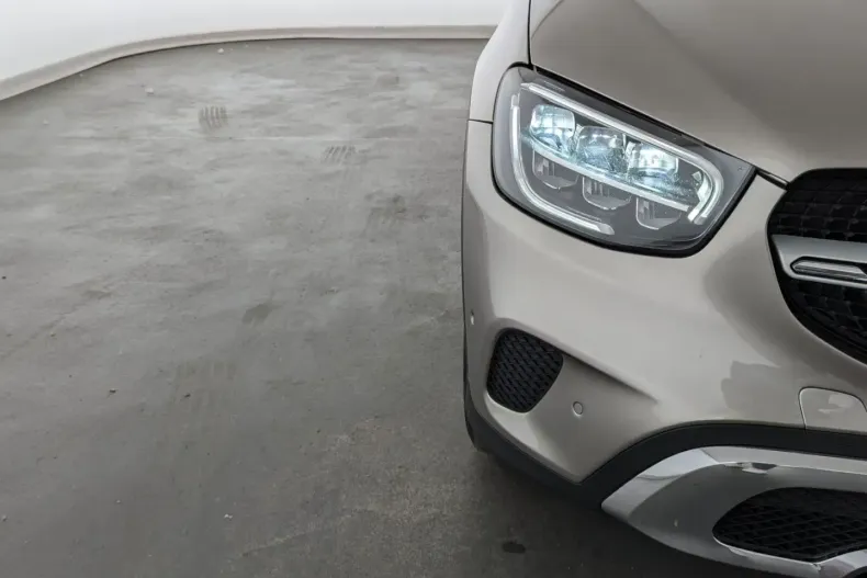 Mercedes-Benz GLC 300 din 2022 cu 70.700 km - oferta MER114299 - foto 3