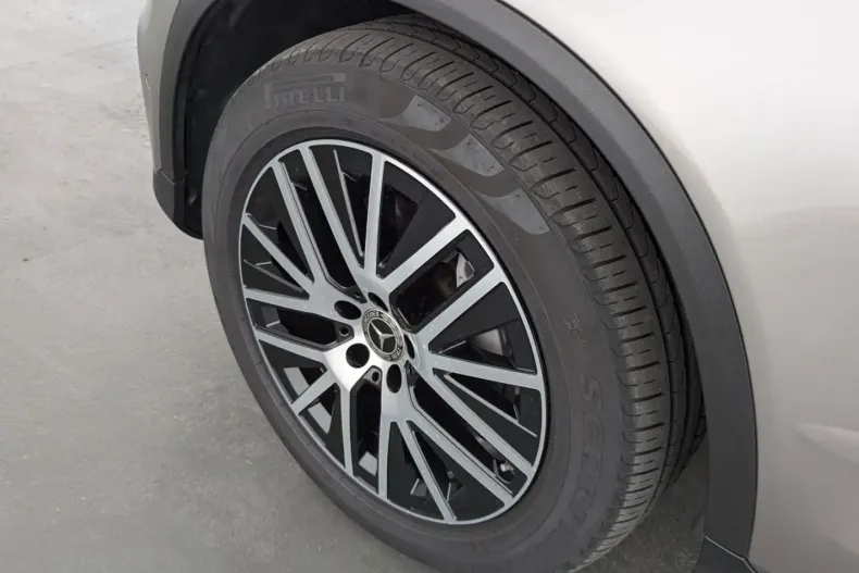 Mercedes-Benz GLC 300 din 2022 cu 70.700 km - oferta MER114299 - foto 7