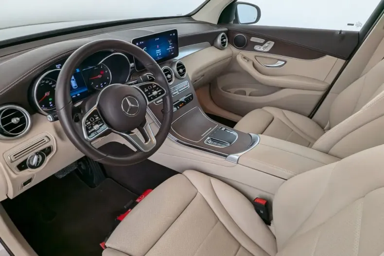 Mercedes-Benz GLC 300 din 2022 cu 70.700 km - oferta MER114299 - foto 11