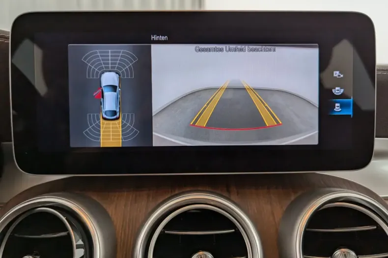 Mercedes-Benz GLC 300 din 2022 cu 70.700 km - oferta MER114299 - foto 17