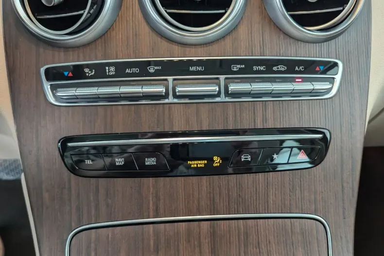 Mercedes-Benz GLC 300 din 2022 cu 70.700 km - oferta MER114299 - foto 18