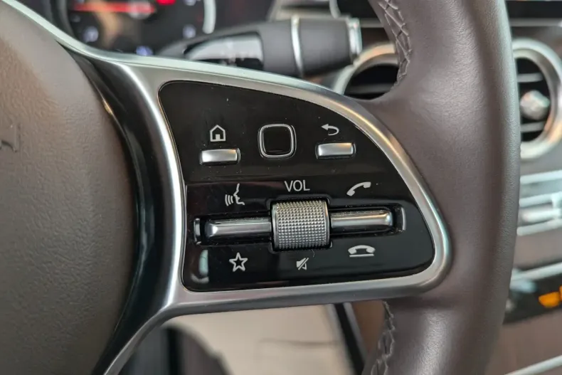 Mercedes-Benz GLC 300 din 2022 cu 70.700 km - oferta MER114299 - foto 22