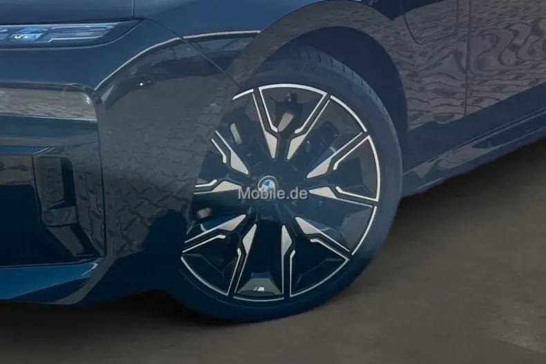 BMW M760 din 2024 cu 20.823 km - oferta BMW114309 - foto 8