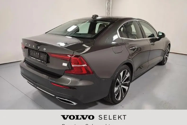 Volvo S60 din 2022 cu 19.000 km - oferta VOL114317 - foto 3
