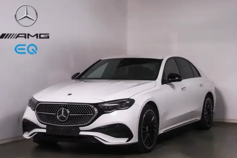 Mercedes-Benz E 300 din 2024 cu 10.390 km - oferta MER114325 - foto 1