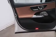 Mercedes-Benz E 300 din 2024 cu 10.390 km - oferta MER114325 - foto 6