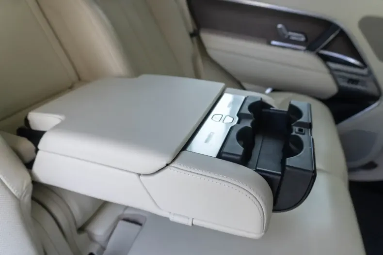 Land Rover Range Rover din 2023 cu 37.288 km - oferta LAN114339 - foto 35