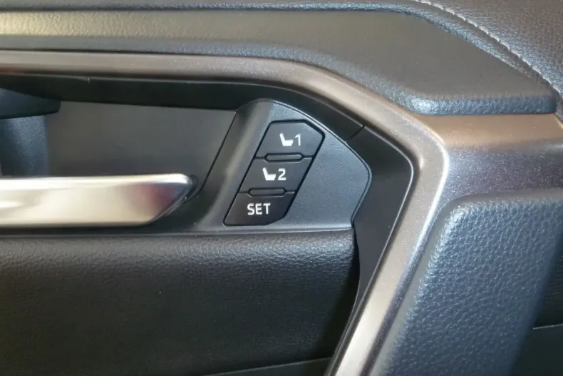 Toyota RAV4 din 2024 cu 7.500 km - oferta TOY114340 - foto 13