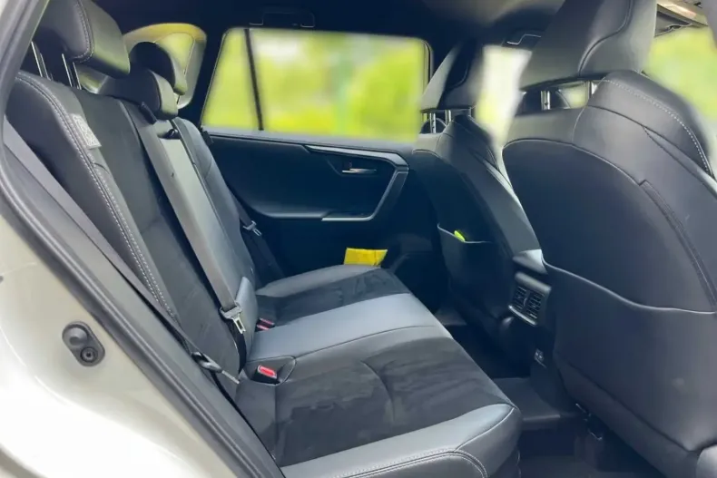 Toyota RAV4 din 2024 cu 15.000 km - oferta TOY114341 - foto 7