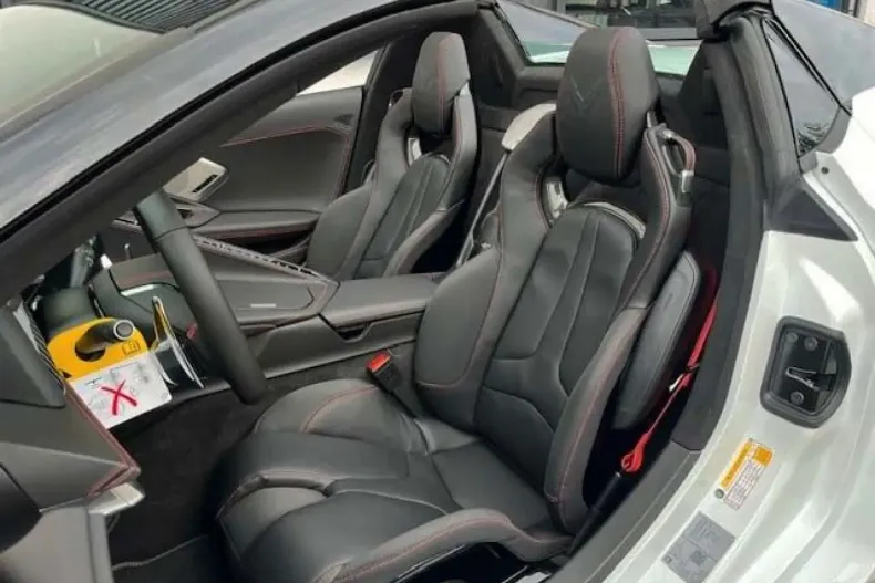 Corvette C8 din 2024 cu 6.900 km - oferta COR114346 - foto 12